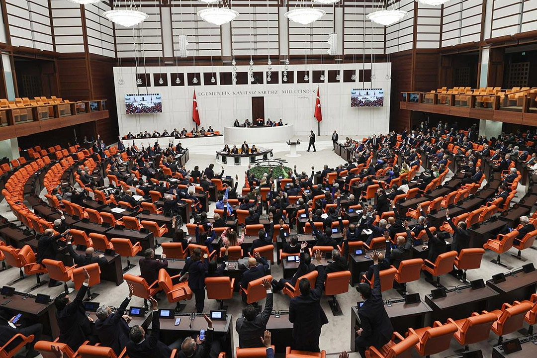 TBMM'de kabul edilen 12. Yargı Paketi ile hukuk sisteminde önemli değişiklikler yapıldı.