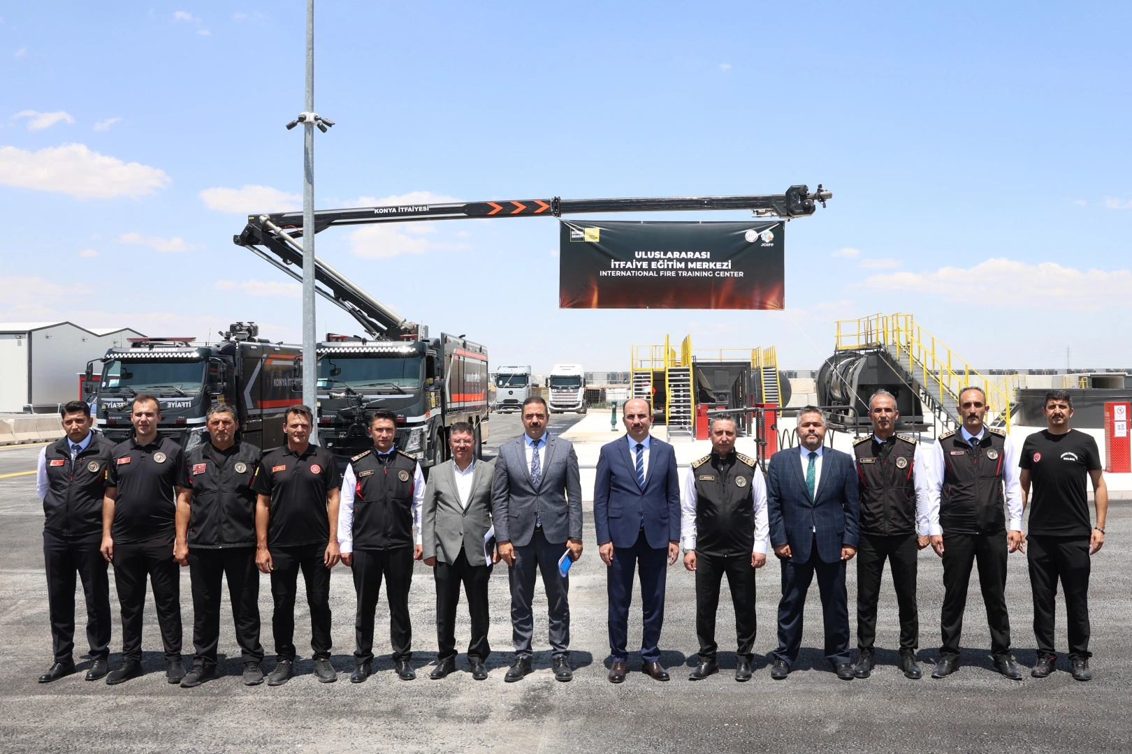 Konya Büyükşehir Belediyesi İtfaiyesi'nin JOIFF akreditasyonunu temsil eden bir görsel.