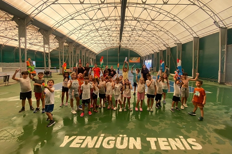 Yenigün Tenis Akademisi Yaz Okulu'nda spor ve eğlence dolu ilk dönem sona erdi.