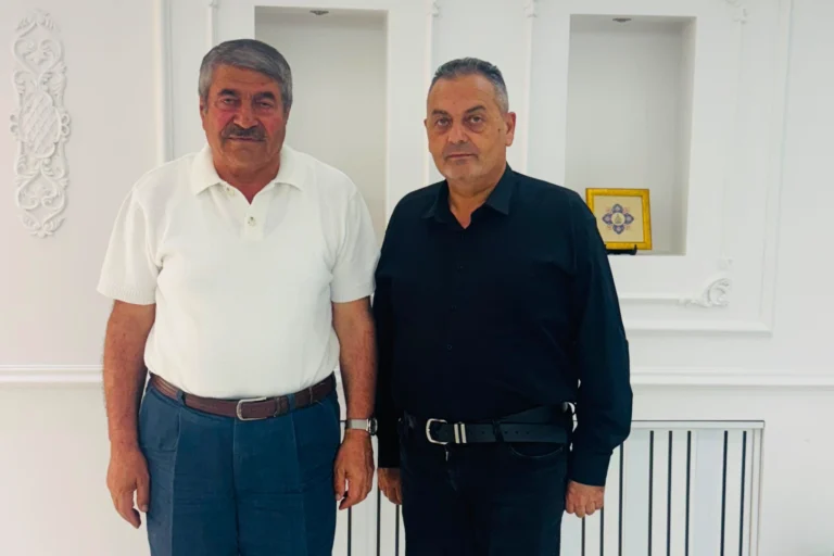 Ortadoğu Gazeteciler Cemiyeti Başkanı Nihat Aydın, Patnos Belediye Başkanı Abdulhalık Taşkın'ı ziyaret etti.