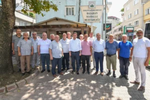 Osmangazi Belediye Başkanı Erkan Aydın, Başaran Mahallesi'nde vatandaşlarla bir araya geldi