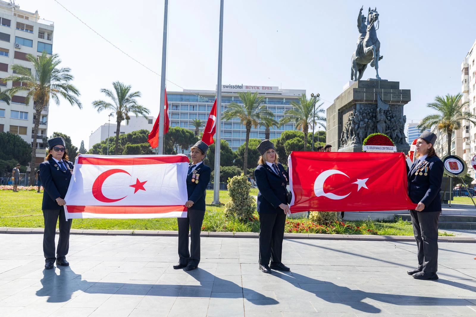 İzmir'de 20 Temmuz Barış ve Özgürlük Bayramı kutlaması